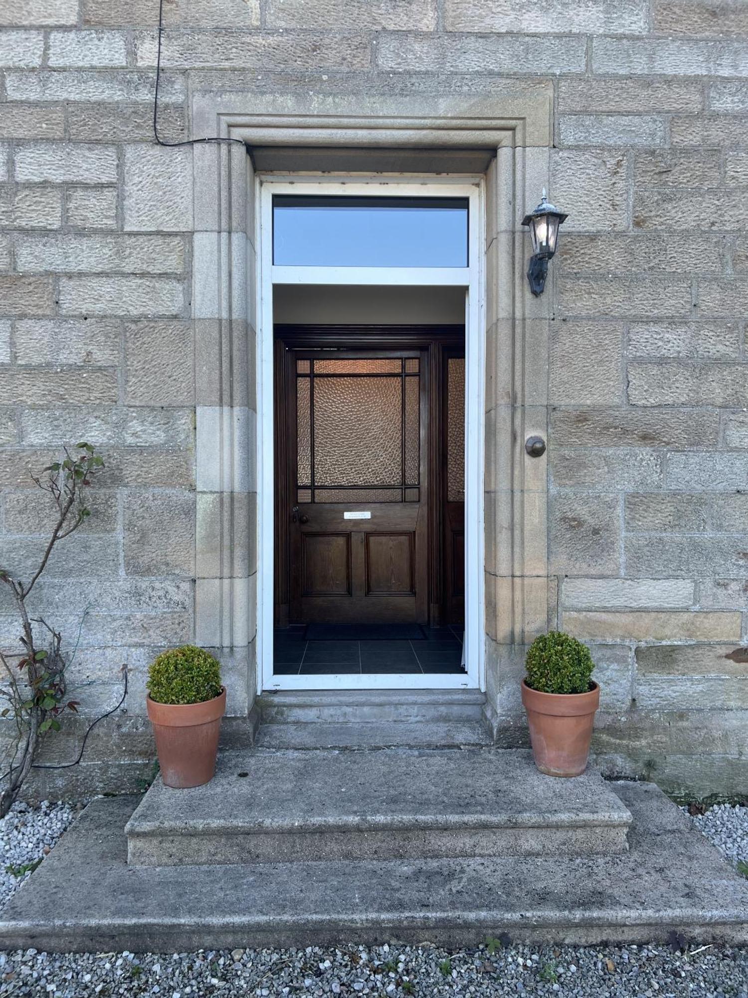 Springfield Guest House Tain Exterior foto